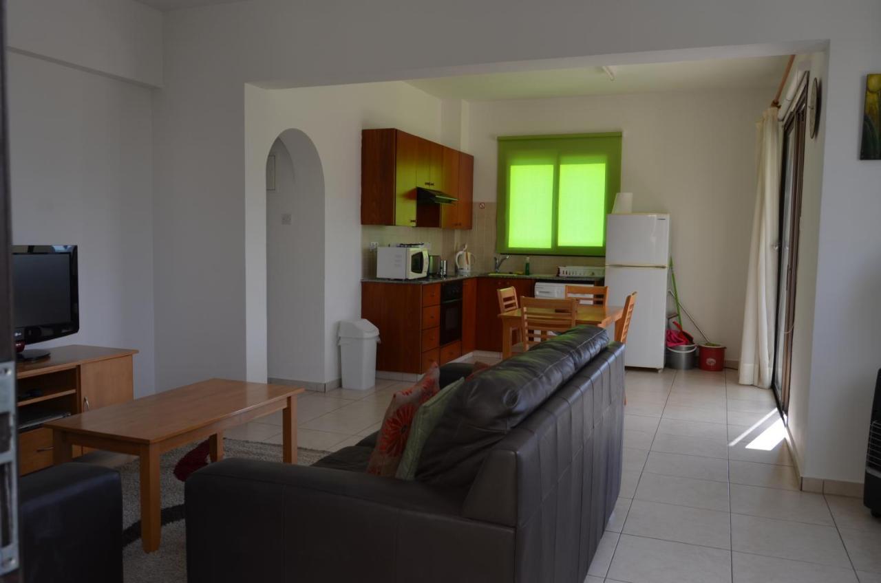 Faros Beach Apartment A102 Paphos Kültér fotó